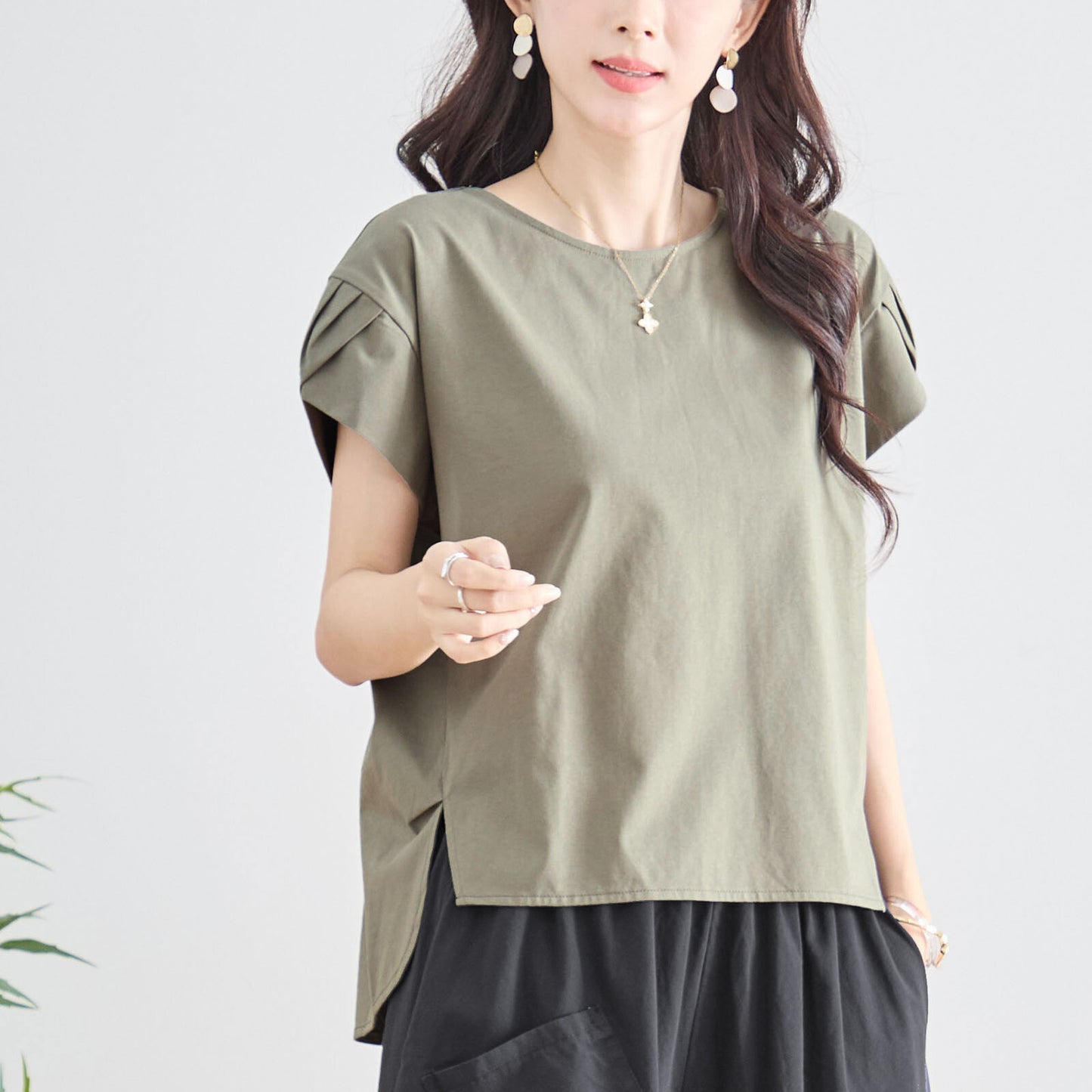 デザイン袖AラインコットンTシャツ M〜L 3カラー