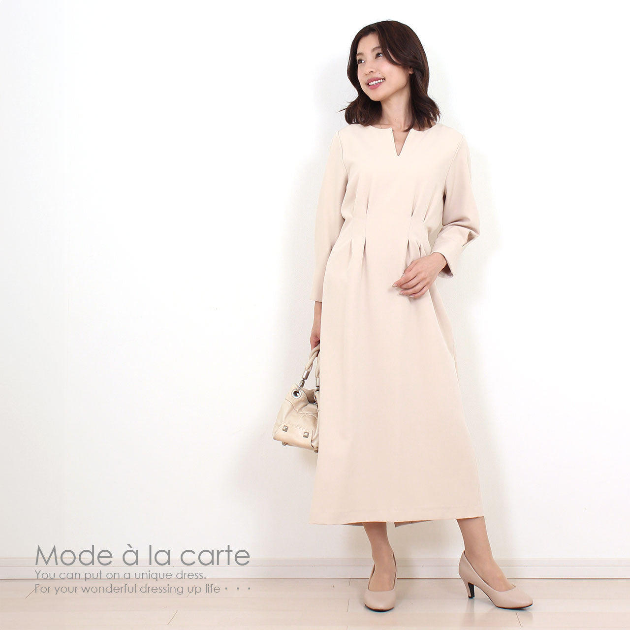 パール飾り付きキーネックロングワンピース M