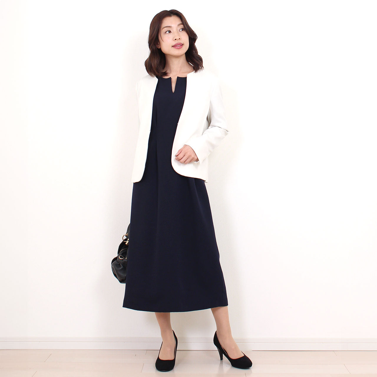 パール飾り付きキーネックロングワンピース M