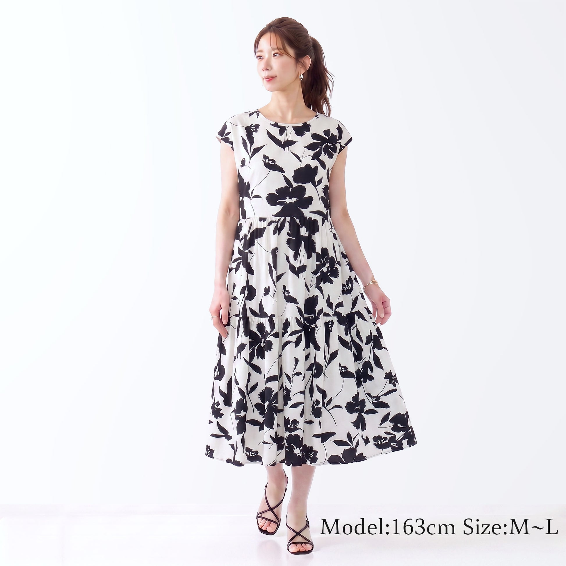 大判フラワー柄フレンチスリーブティアードロングワンピース M～L 15