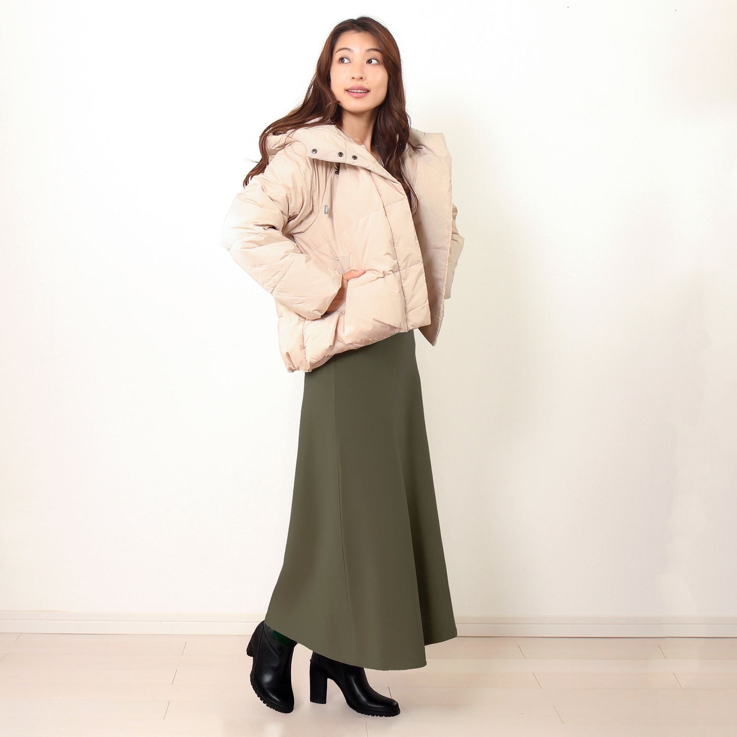 ショート丈フーディ中綿エコダウンジャケット 3カラー