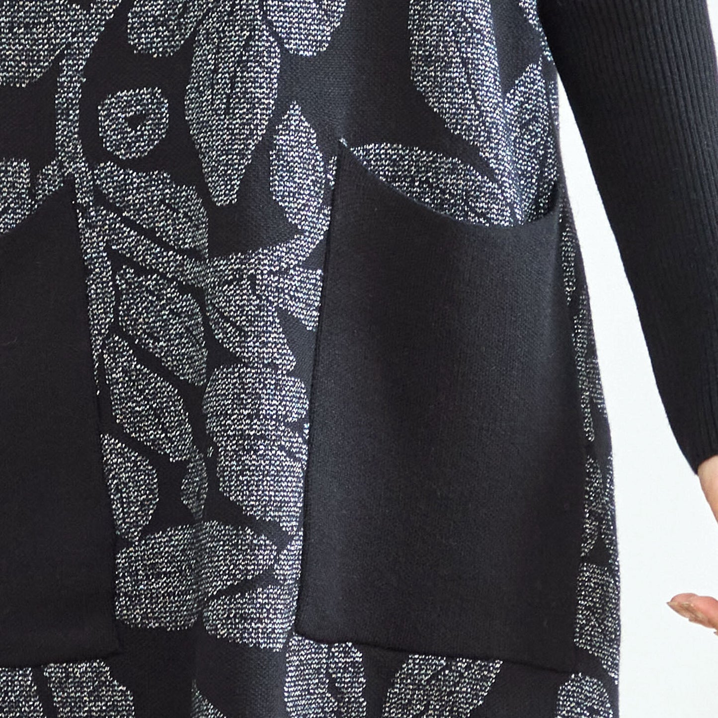 ラメ刺繍リーフ柄Aラインニットチュニックワンピース M〜L ブラック