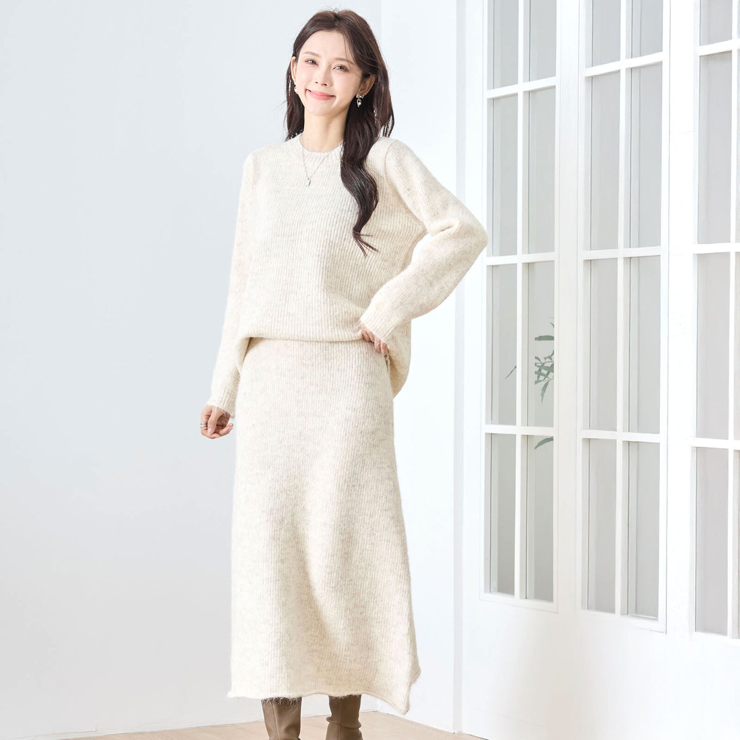ラウンドネック長袖セーター＆Aラインロングスカートのニットセットアップ 3カラー
