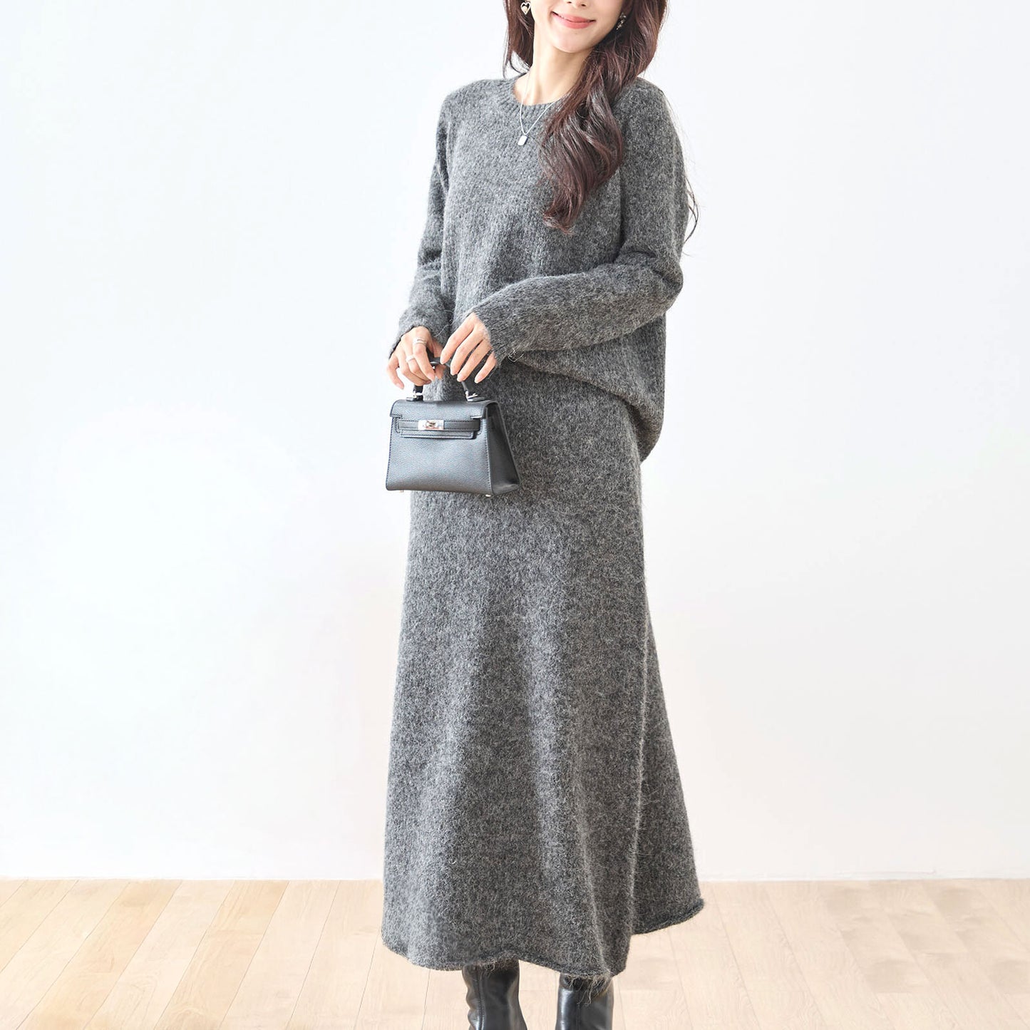 ラウンドネック長袖セーター＆Aラインロングスカートのニットセットアップ 3カラー