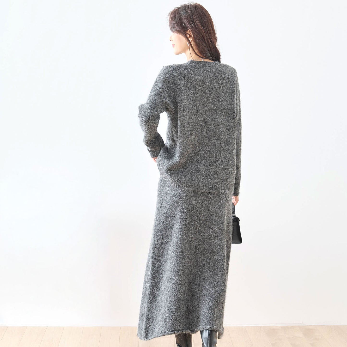 ラウンドネック長袖セーター＆Aラインロングスカートのニットセットアップ 3カラー